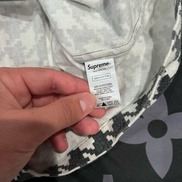 Supreme Houndstooth Shirt Jacket - Picture 2 of 4
